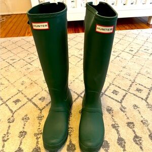 Hunter Women’s Adjustable Back Tall Rain Boots
